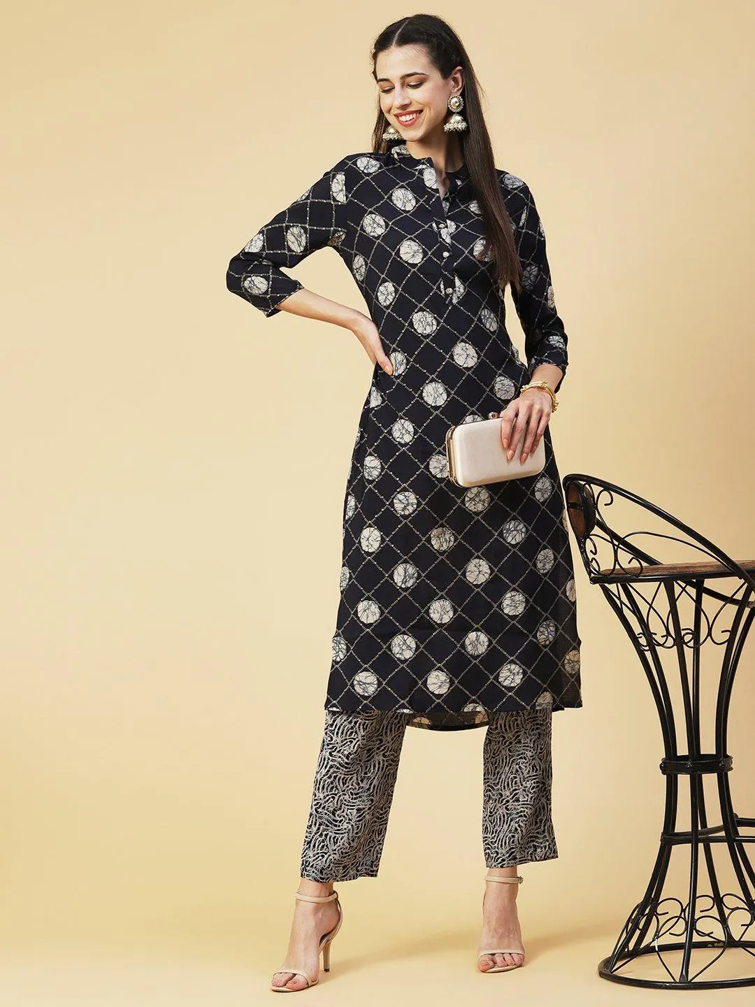 Abstract Barfi Printed Kurta With Abstract Printed Pants - Navy Blue