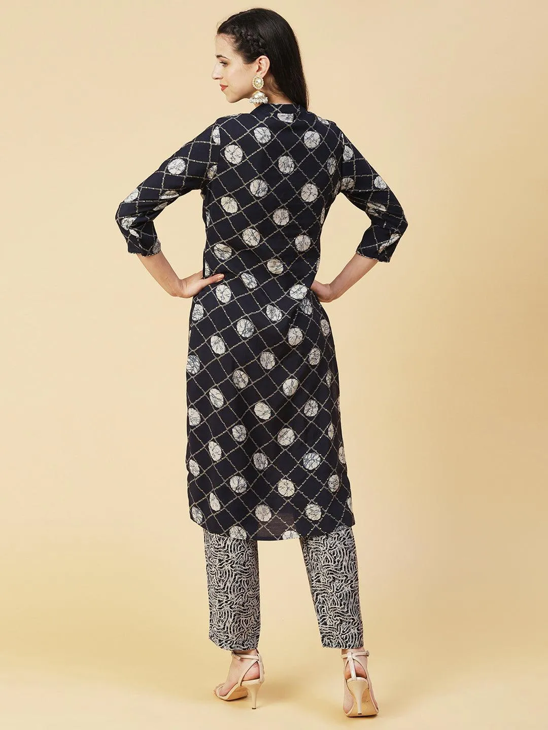 Abstract Barfi Printed Kurta With Abstract Printed Pants - Navy Blue