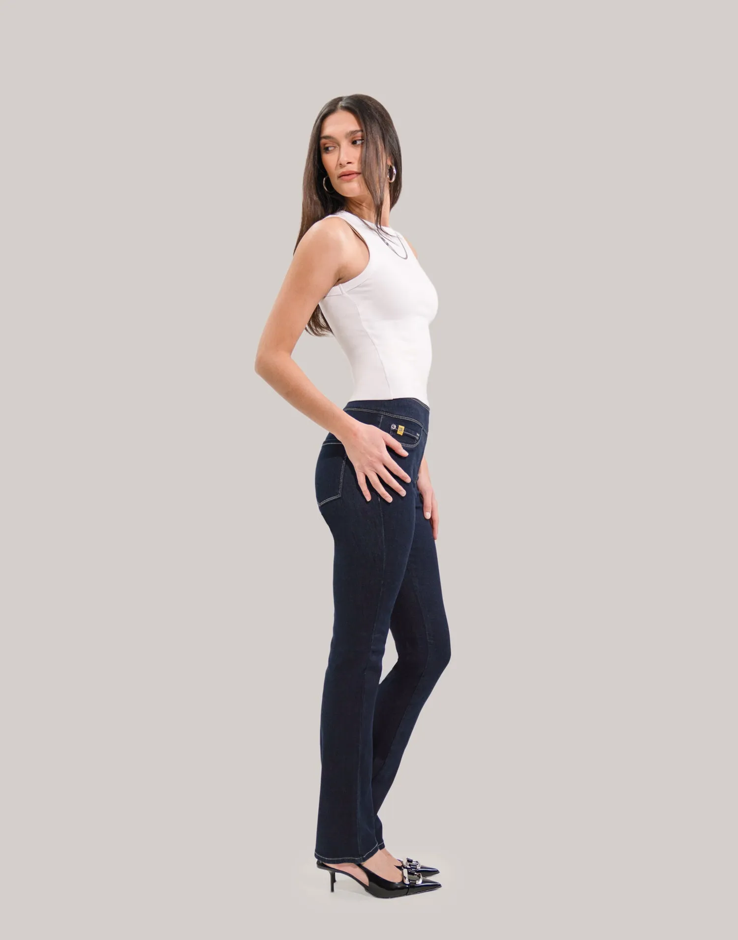 EMILY SLIM LEG JEANS PULL ONS / PRAGUE