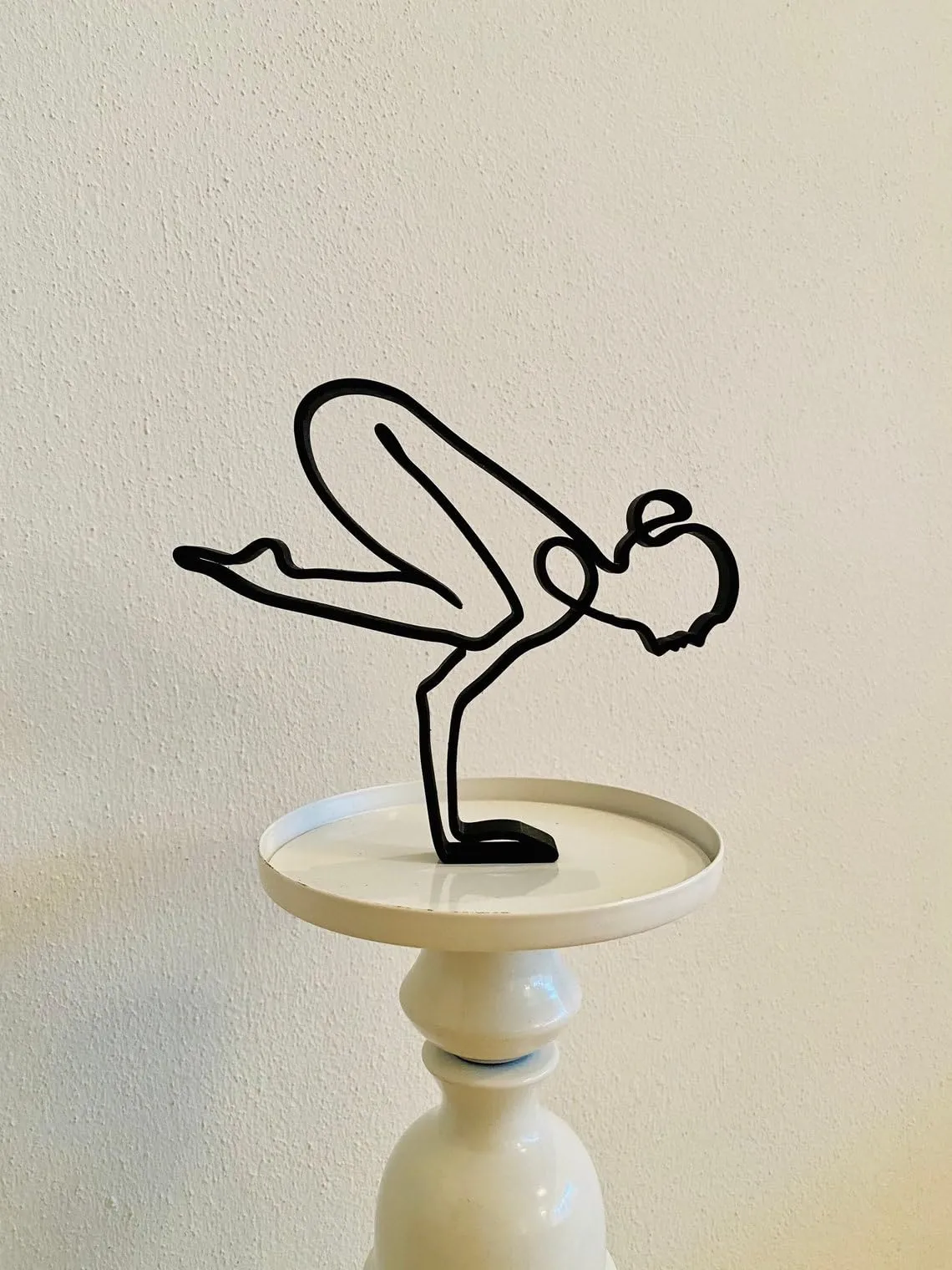 EROTNGO Yoga Crow Pose: Bakasana Tabletop Figure - Minimalist Art Sculpture for Shelf Decor, Home Present, Birthday Gift