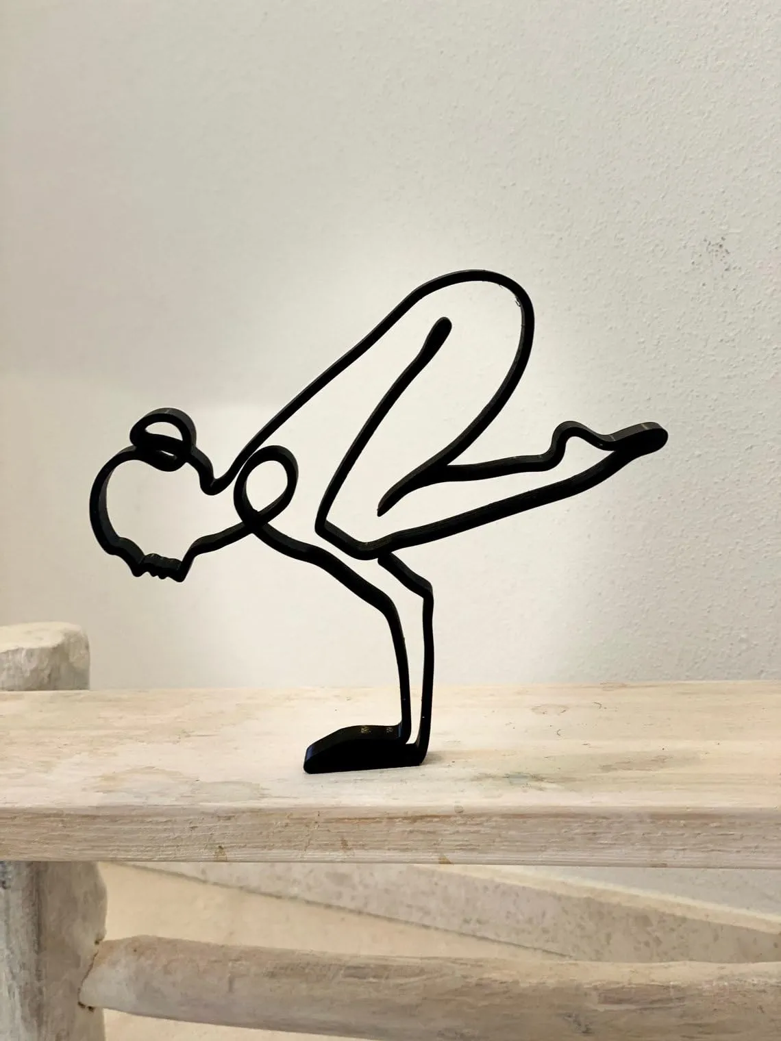 EROTNGO Yoga Crow Pose: Bakasana Tabletop Figure - Minimalist Art Sculpture for Shelf Decor, Home Present, Birthday Gift