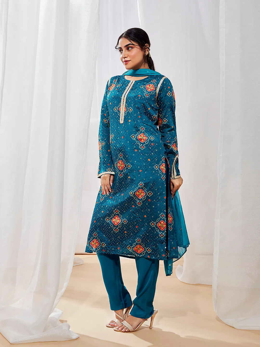 Jashvi Women's Blue Kurta Set