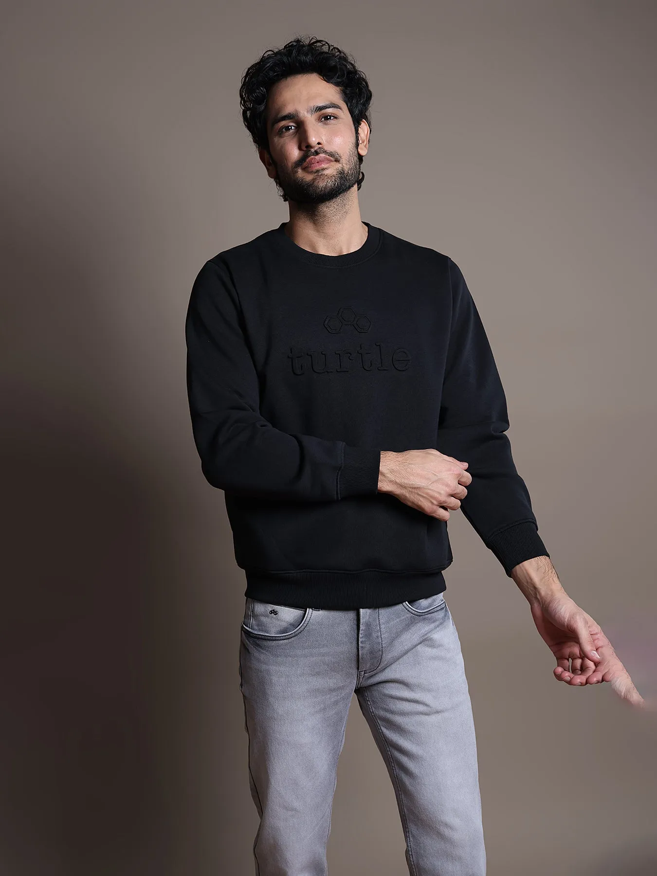 Knitted Black Printed Regular Fit Full Sleeve Casual Sweatshirt