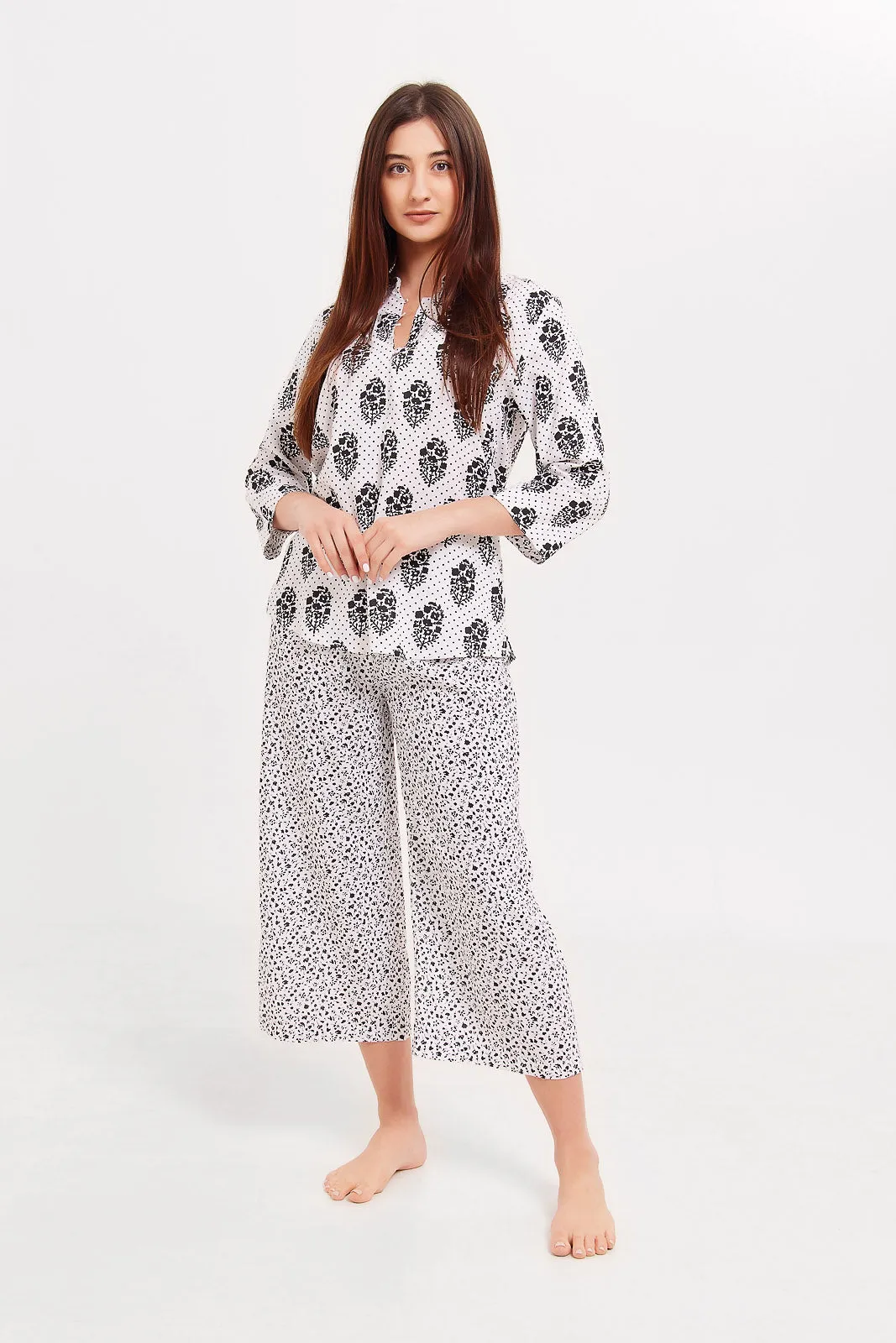 Women White Printed Pyjama Set (2 Piece)